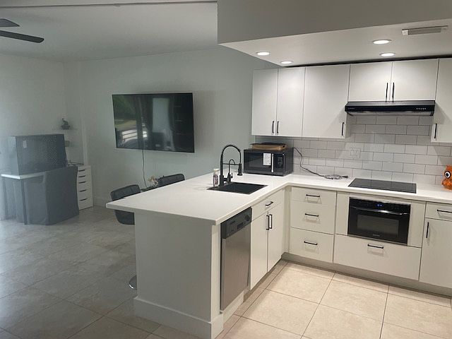 1st image of 2900 NE 30th St APT 2B