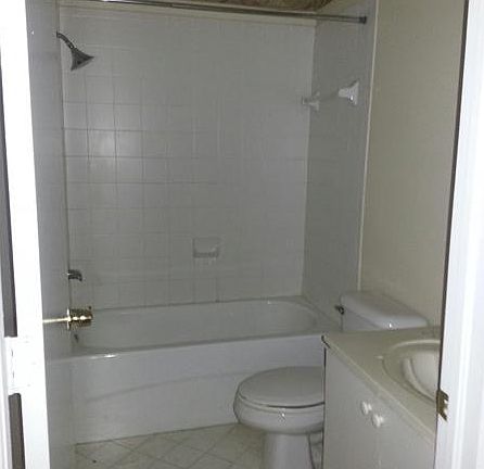 4th image of 1301 SE 28th Lane # Fl 2nd