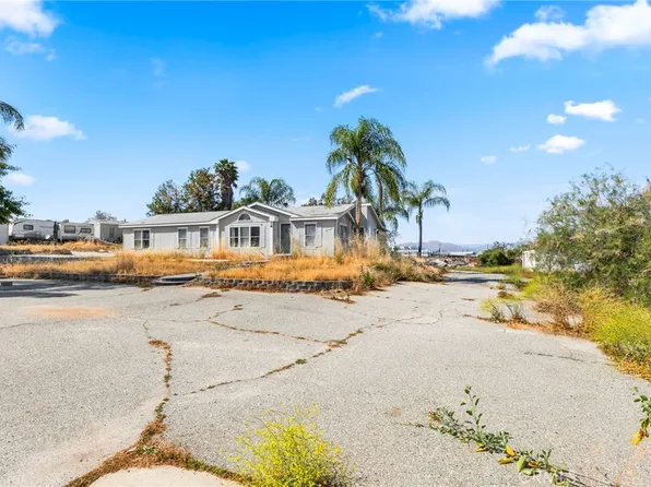 18420 Decker Rd, Perris, CA 92570
