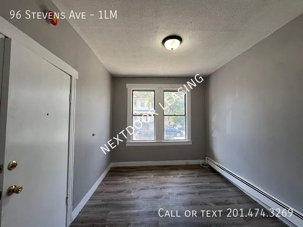 96 Stevens Ave — Photo 4