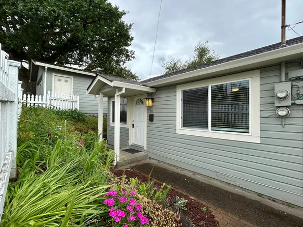 917 Jefferson St, Oregon City, OR 97045