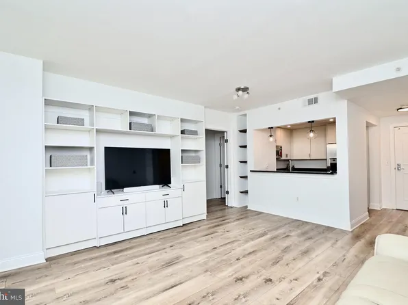 2050 Jamieson Ave APT 1113, Alexandria, VA 22314