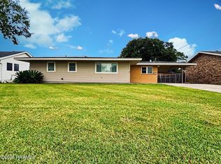 718 Deprima St, Berwick, LA 70342