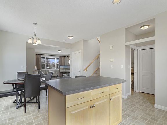 4th image of 103 Griesbach Rd NW