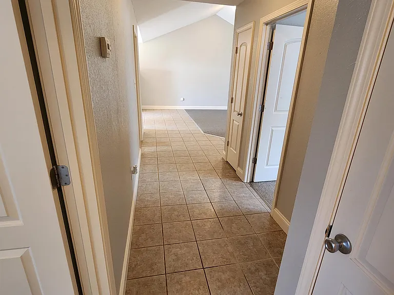 7135 Hurst Ln — Photo 6