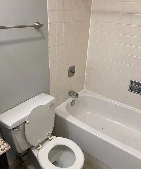 Des Plaines Tower — Photo 32