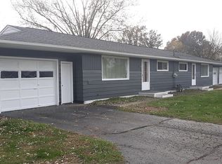 3902 Easton St NE, Canton, OH