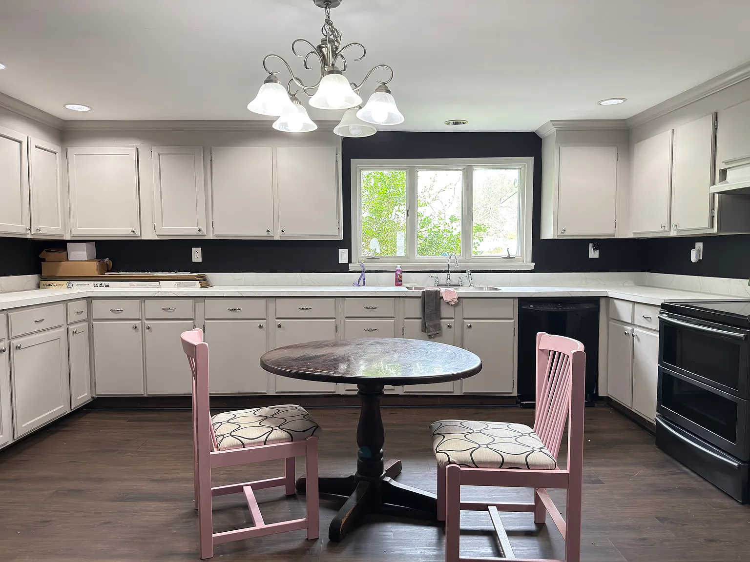 4 bed, 2956 sqft, $2,500 — Photo 4