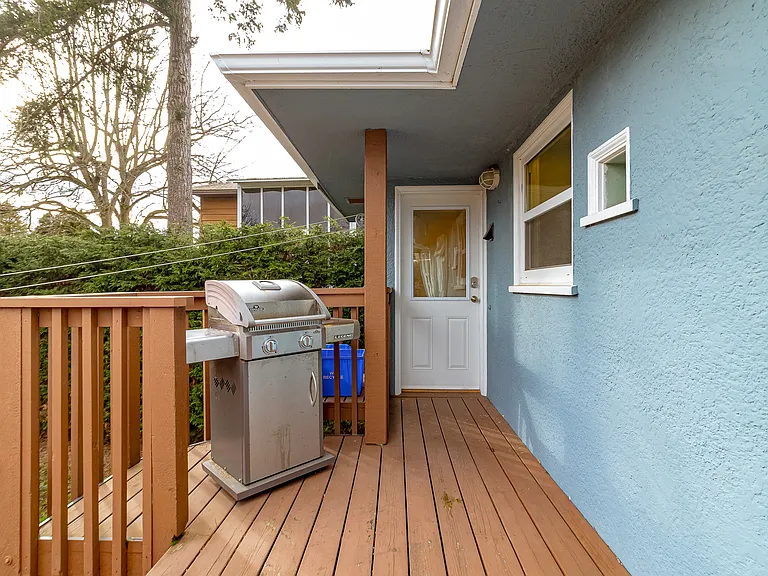 Forrester St — Photo 46