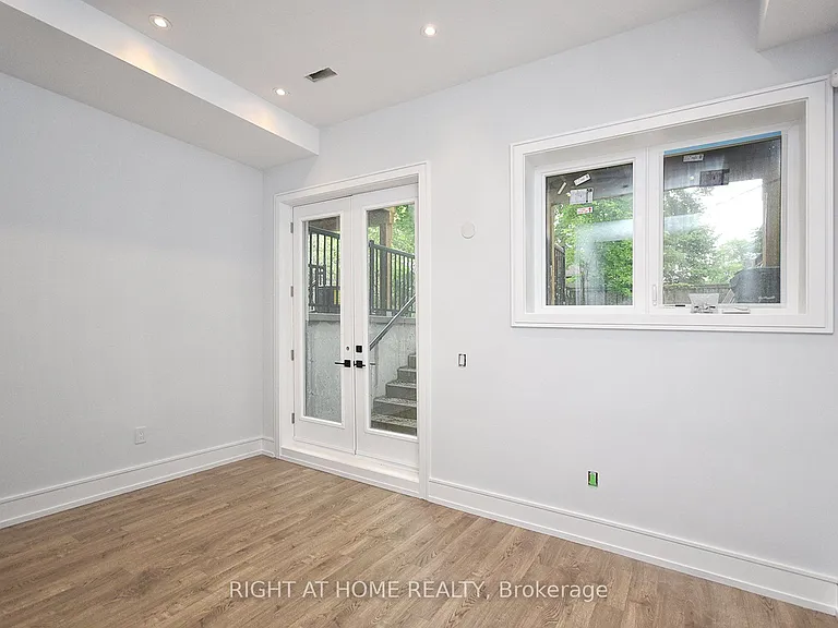 177 Ranleigh Ave — Photo 21