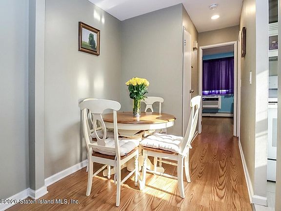 5th image of 3745 Amboy Rd APT 12-A