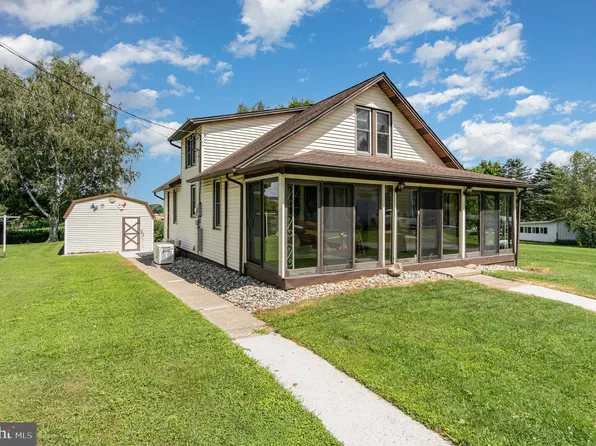 16 6th St, Ringtown, PA 17967