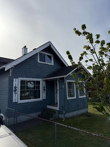 905 N Holladay Dr Photo 1