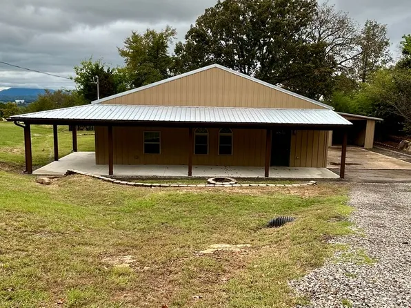 4 Silver Hills Ln, Russellville, AR 72802