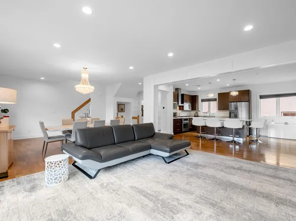 807 Edgewood Lane image 6 of 37