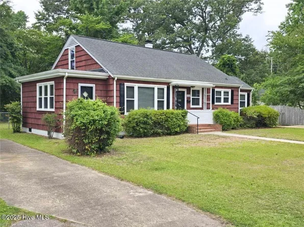 1111 Baxter Street, Elizabeth City, NC 27909