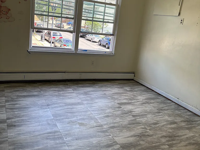 800 2nd Ave #2 — Photo 5