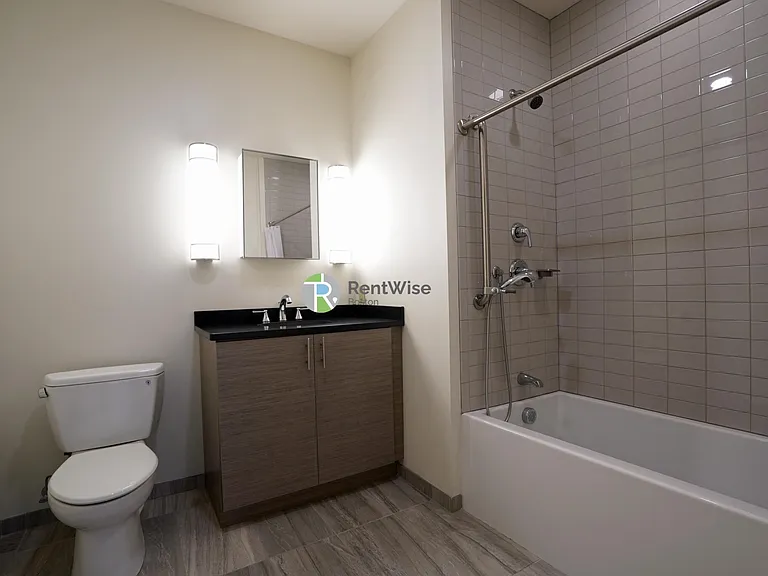 400 Langley Rd #301 — Photo 14
