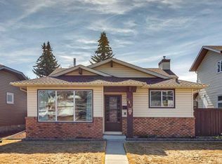 2627 N 126th Ave SW, Calgary, AB T2W 3V5