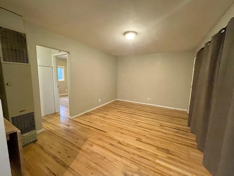 190 E 28th Ave #1 — Photo 3