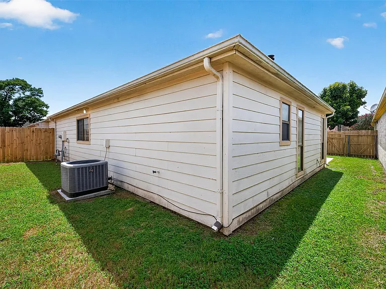 6603 Grandvale Dr — Photo 43