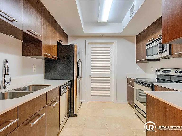 300 Majorca Ave #Penthouse 403 — Photo 17