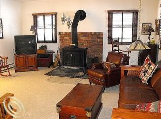 7205 Teahen Rd, Brighton, MI 48116