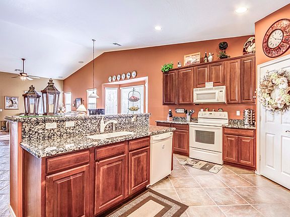 4th image of 18435 W Caribbean Ln