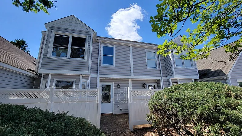 5059 Avenida Del Sol Dr