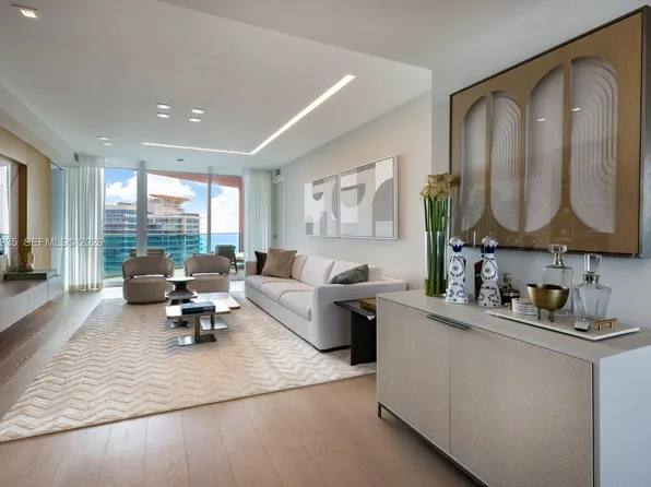 300 S Pointe Dr APT 4206, Miami Beach, FL 33139
