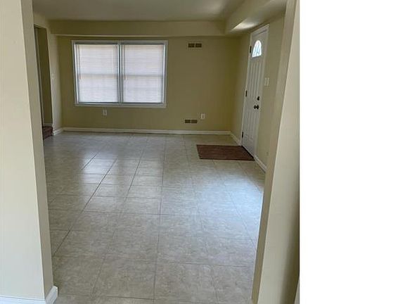 2nd image of 8387 Pioneer Dr