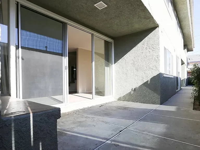 500 S Inglewood Ave — Photo 14