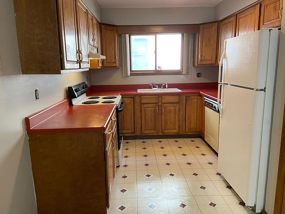 2nd image of 67 Belvidere Ave #1