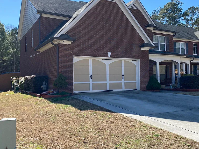 Pond Edge Rd — Photo 1