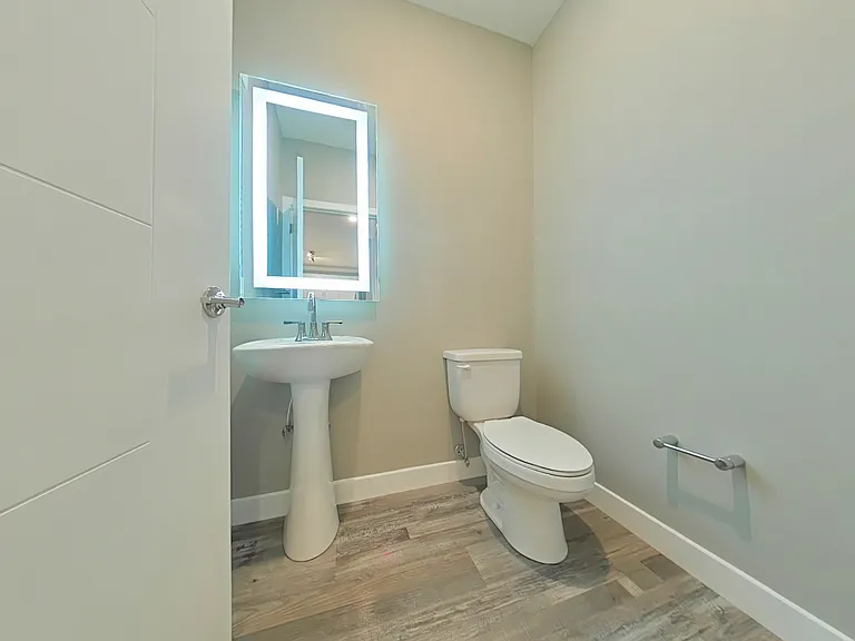 Allure Apartments — Photo 50