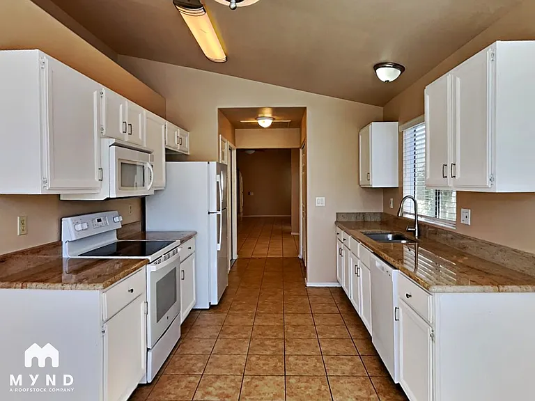 3018 W Laquila Aerie — Photo 9
