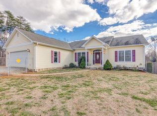 189 Valley Sport Ln, Hardy, VA 24101