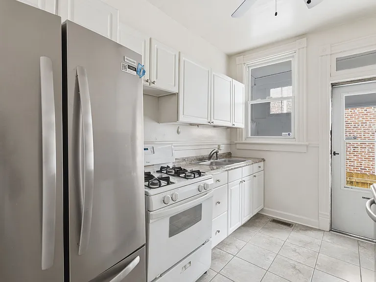 2425 W Main St — Photo 12