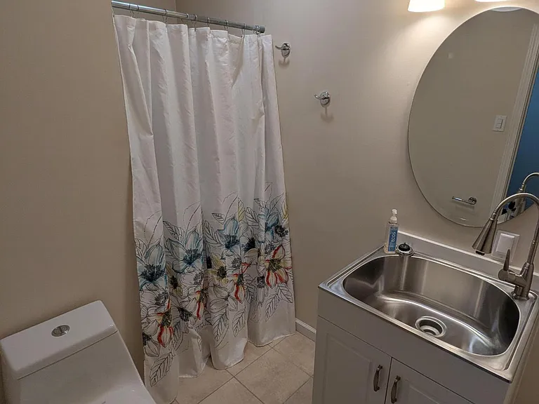 92 Haywood Rd — Photo 21