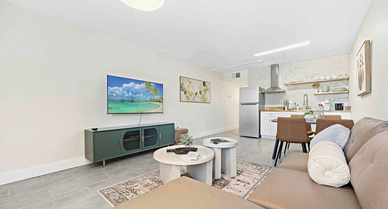 1 bed, 1.0 bath, 5801 sqft, $3,721 — Photo 3