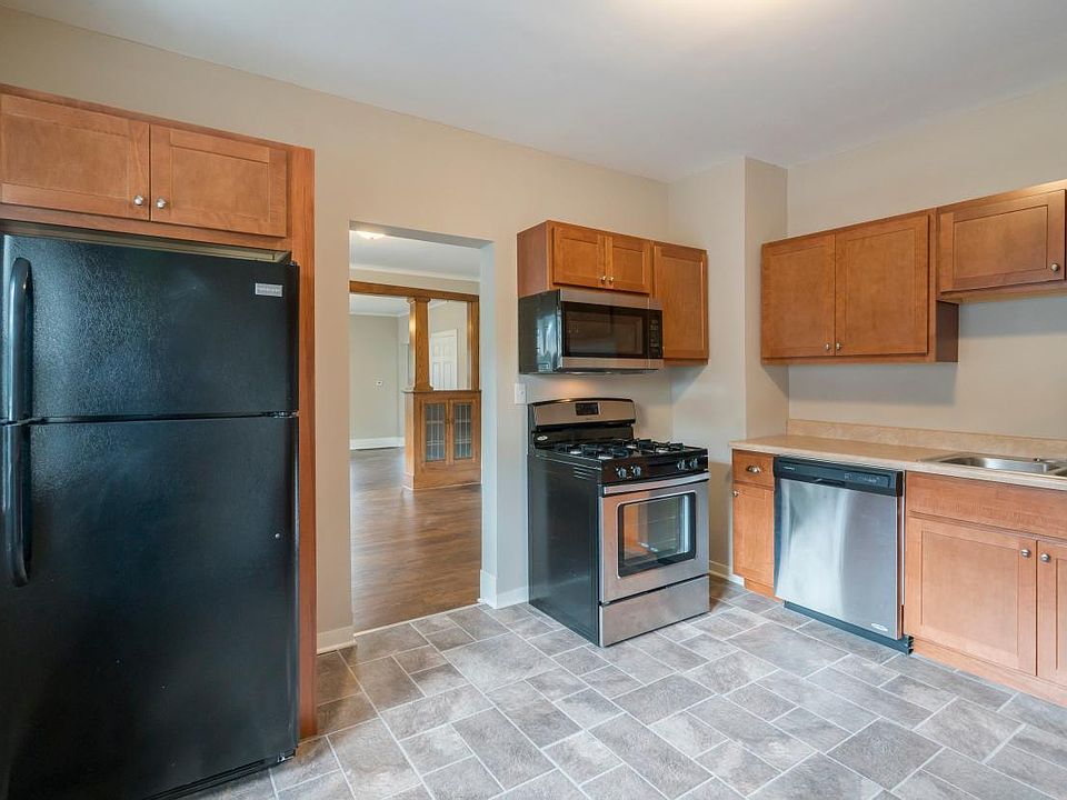 1st image of 40 Valley Ave NW #2