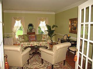 2nd image of 19 Bridle Ridge Dr