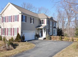 10 Brown Ct, Chester, NJ 07930