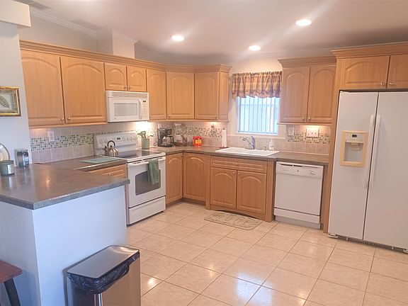 3rd image of 9904 Killdeer Ln #1223