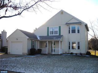 26 Pickwick Dr, Marlton, NJ 08053