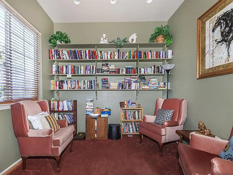 Heritage II Luxury Senior Apts — Photo 25