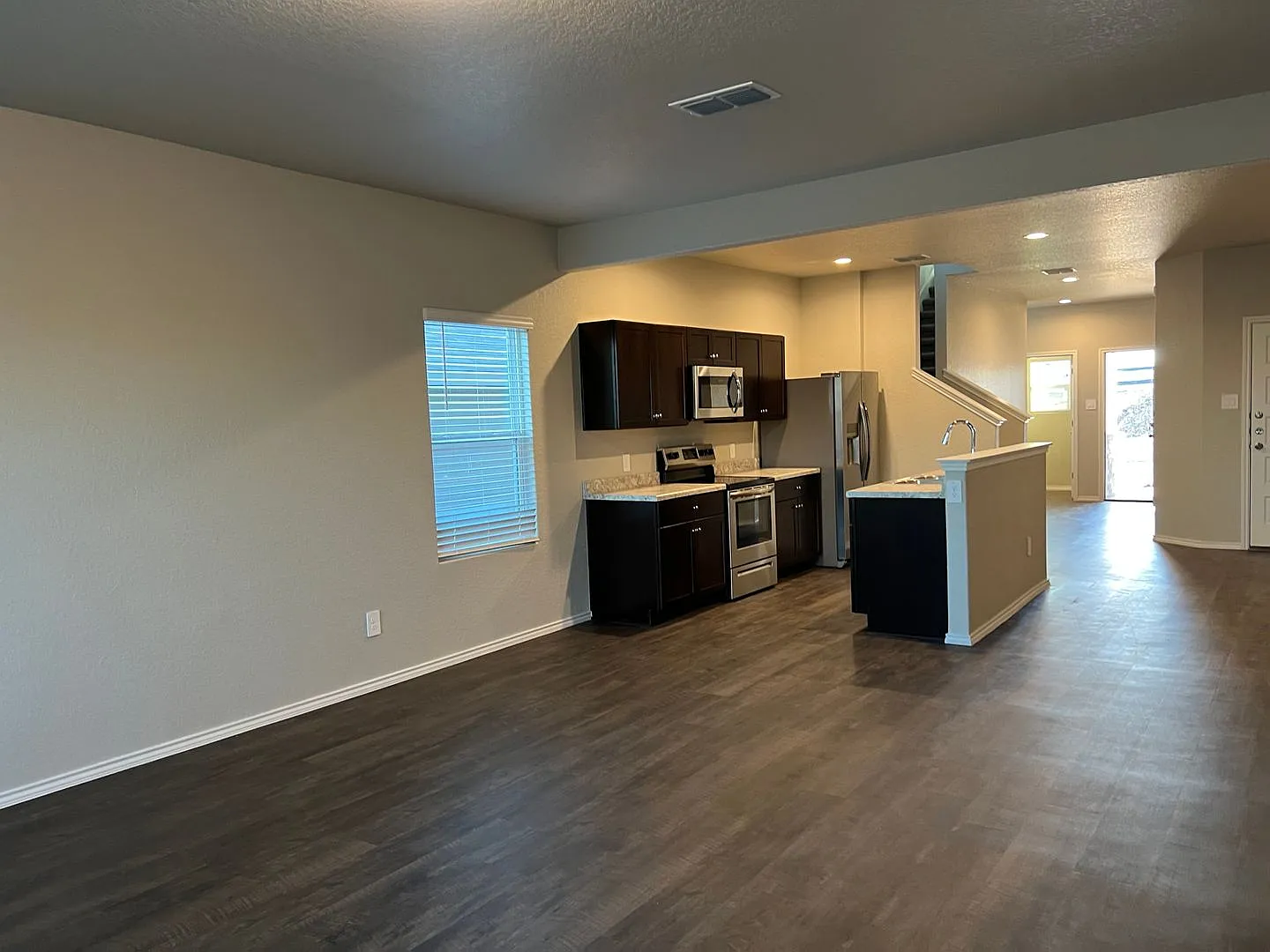 Don't Miss Out! Spacious 4-Bedroom Saint Hedwig Home with Upstairs Flex Room | Pre-Leasing Now! — Photo 4