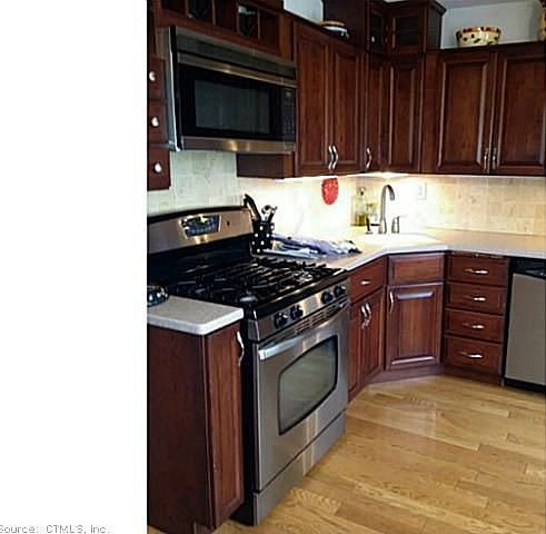 1st image of 33 Uplands Way