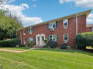1130 Valley Rd APT 1B, Wayne, NJ 07470