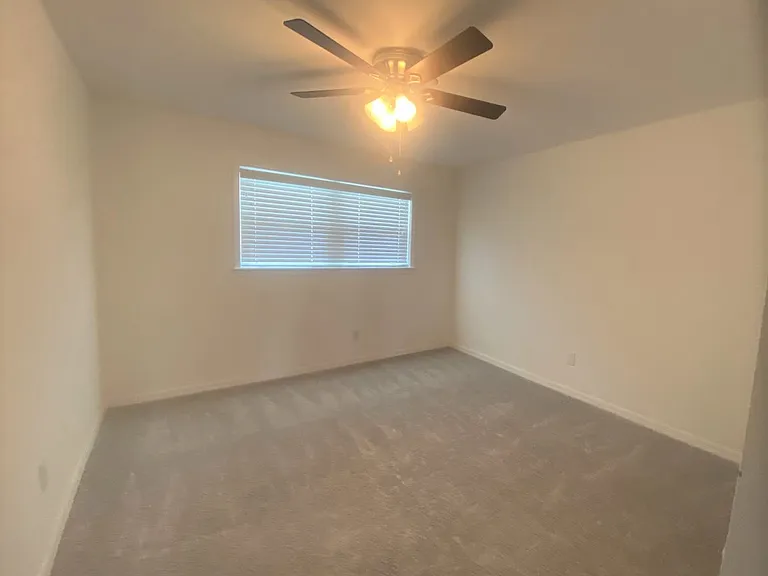 444 Norwich Ln #202 — Photo 10